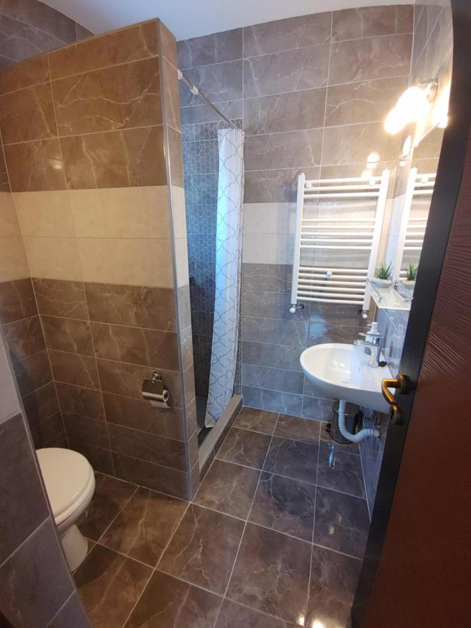 Fiesta Apartman 미슈콜츠 외부 사진