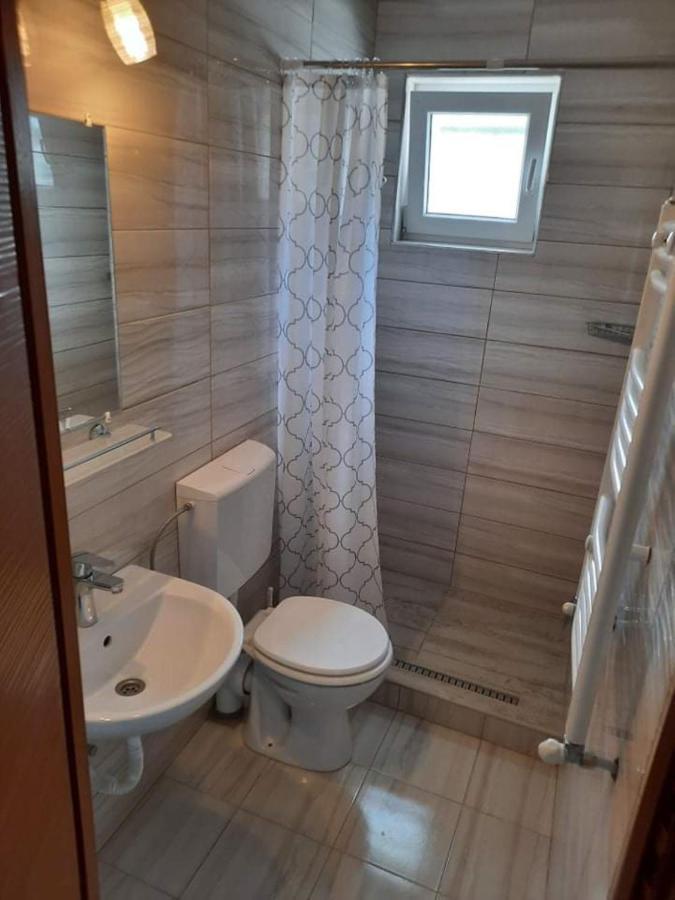 Fiesta Apartman 미슈콜츠 외부 사진