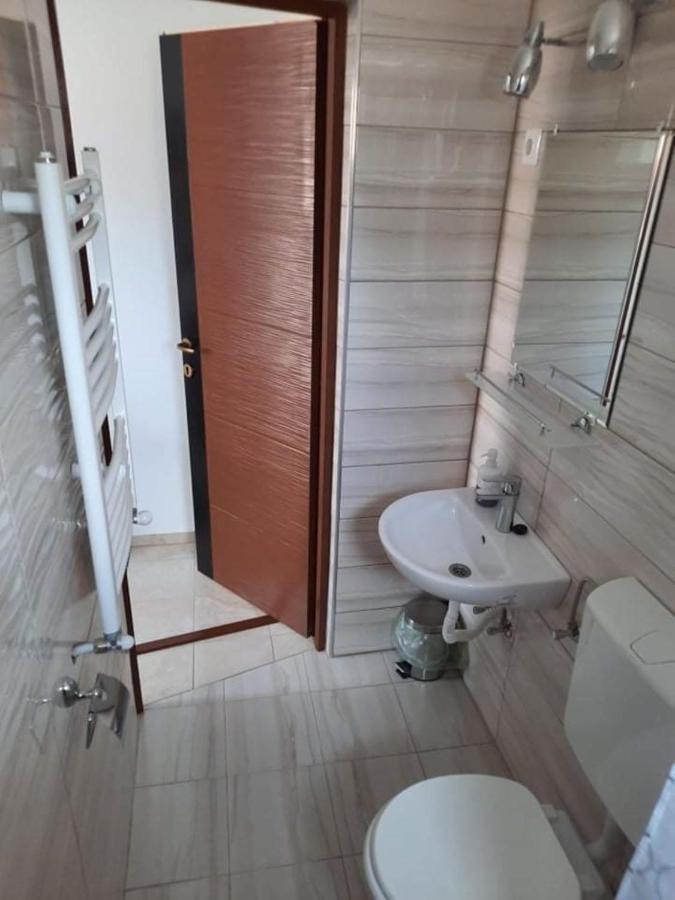 Fiesta Apartman 미슈콜츠 외부 사진